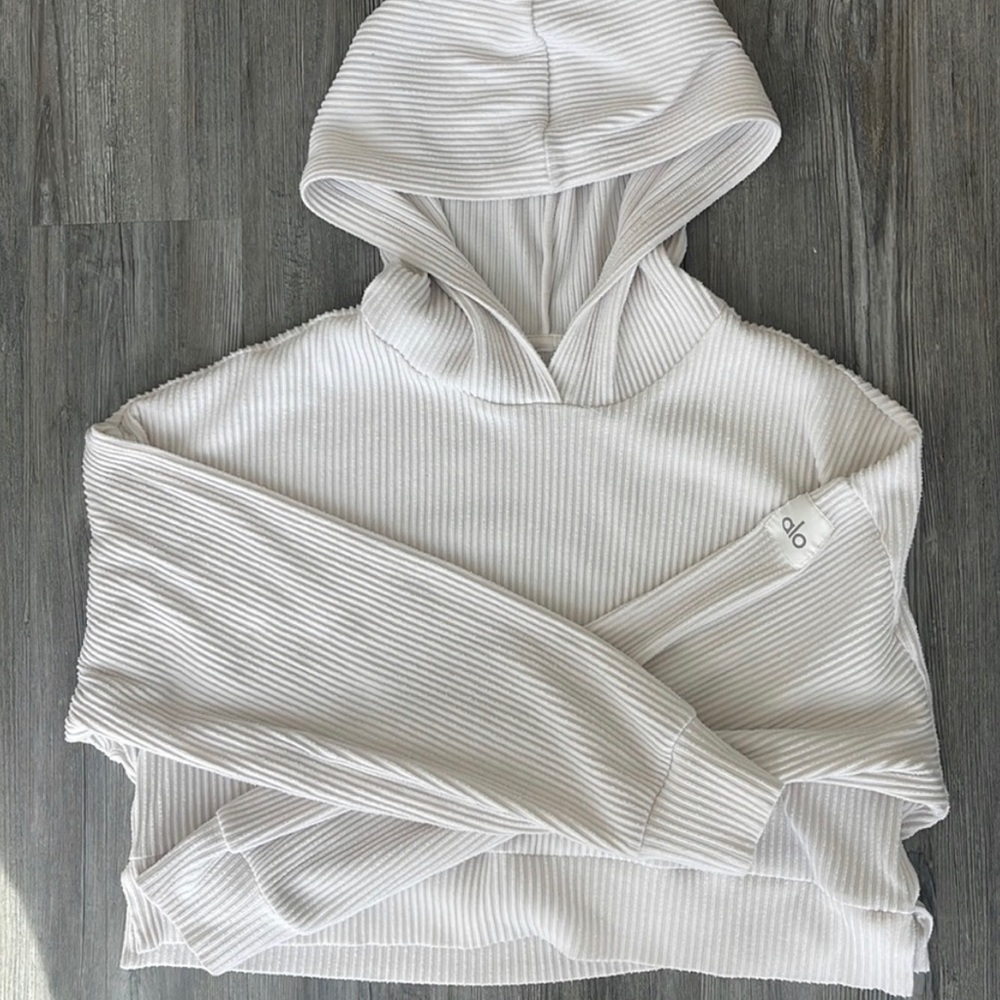 Alo yoga muse sweater